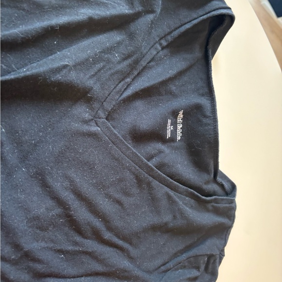 Assorted Medium Crop Top Tees - Picture 2 of 7